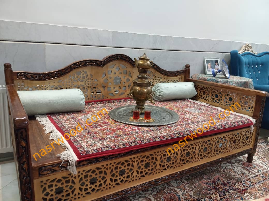 تخت سنتی منبت مدل nasr17im رنگ قهوه ای روشن در منزل