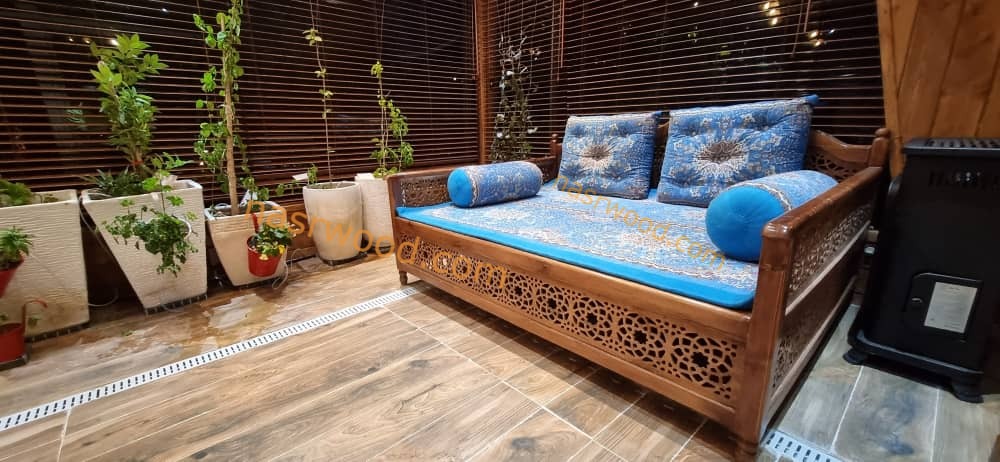 تخت سنتی nasr17i با تشک و بالش آبی